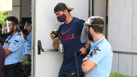 Luis Suarez bị điều tra gian lận nhập tịch 