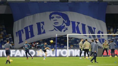 Napoli đổi tân sân để tưởng nhớ huyền thoại Maradona