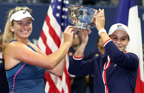 Coco Vandeweghe và Ashleigh Barty vô địch US Open 2018