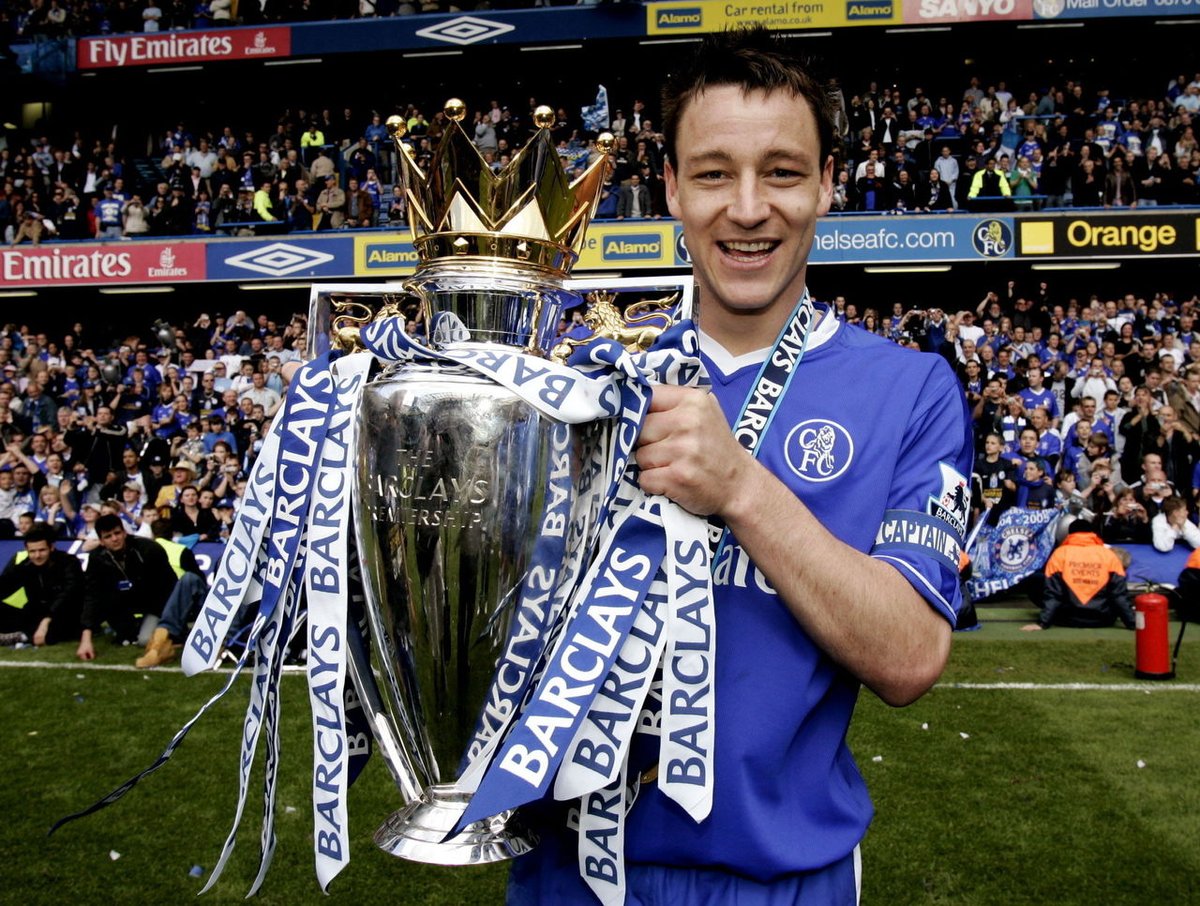 John Terry và danh hiệu vô địch Premier League đầu tiên của Chelsea năm 2005