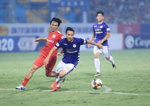 Cả Hà Nội FC (phải) lẫn HAGL đều sẽ tập trung được lực lượng tốt nhất cho V.League 2021 - Ảnh: Đức Cường