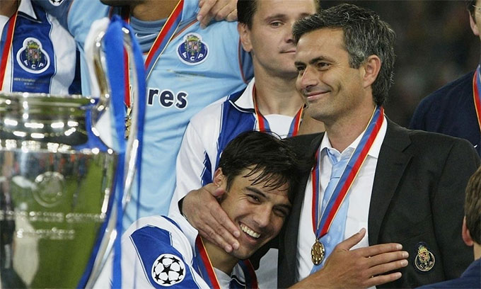 Niềm vui chiến thắng của thầy trò HLV Mourinho ở Champions League 2004