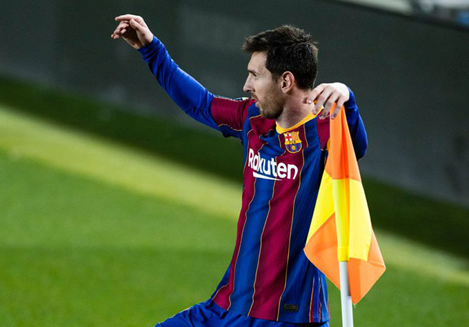 Messi có chiến thắng thứ 300 trên sân Nou Camp