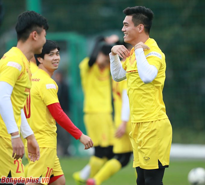 Tiền đạo Tiến Linh trở lại tập luyện bình thường với các đồng đội trong 2 ngày qua. 