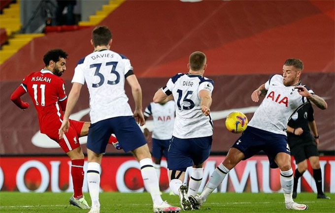 Salah đóng góp 1 bàn vào chiến thắng của Liverpool trước Tottenham