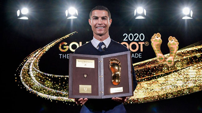 Ronaldo cũng được vinh danh ở giải thưởng Golden Foot 2020