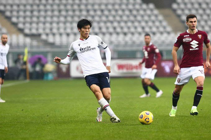 Takehiro Tomiyasu (Bologna - định giá 18 triệu euro): Trung vệ 22 tuổi và cao 1m88 người Nhật Bản đang là trụ cột tại Bologna với 1.470 phút ra sân. Anh được đánh giá là trung vệ số 1 châu Á ở thời điểm hiện tại