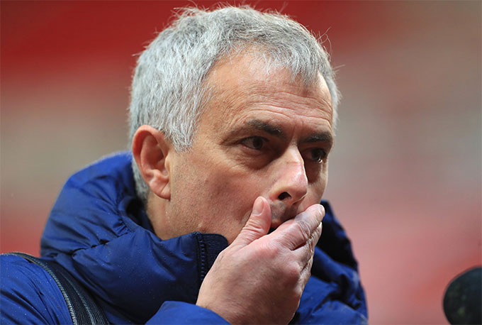 Tottenham của HLV Mourinho lại "xì hơi" trong giai đoạn cuối