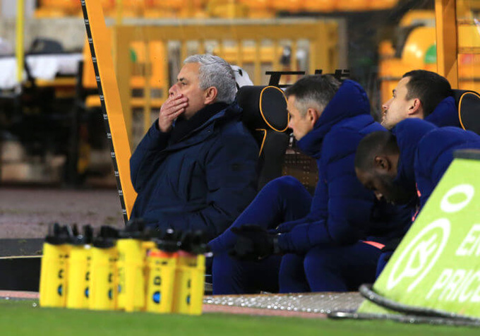 Mourinho đang chịu nhiều chỉ trích vì thành tích kém cỏi của Tottenham