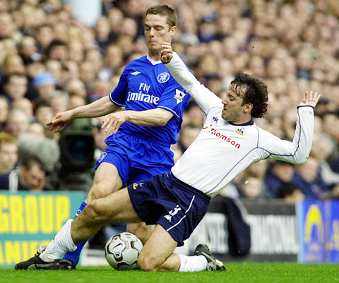 Dưới thời Mourinho, Parker (trái) khi ấy là một tiền vệ trẻ, rất ít được sử dụng