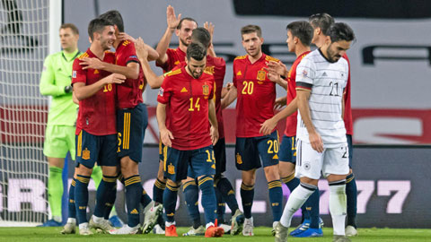 Tây Ban Nha (áo sẫm) hủy diệt Đức 6-0 để giành vé vào bán kết  Nations League 2020/21