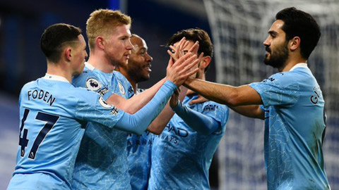 Chelsea vs Man City: Hakim Ziyech 'tấu hài' giúp De Bruyne ghi bàn thứ 3