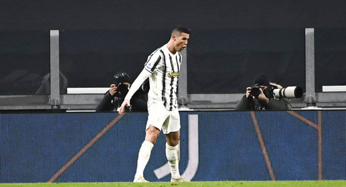 Ronaldo lập cú đúp giúp Juventus giành chiến thắng trước Udinese