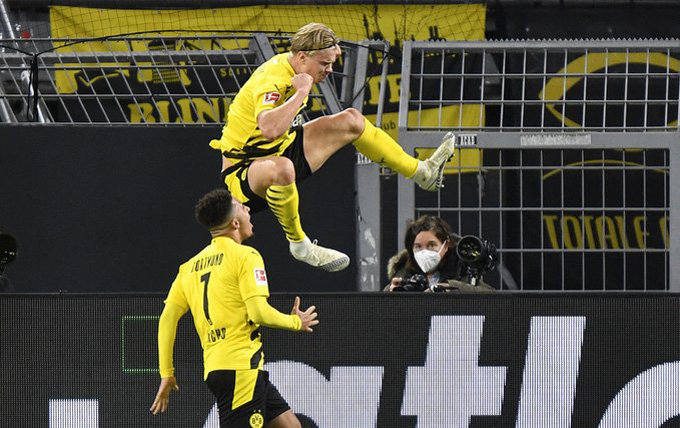 Haaland là người hùng góp dấu giầy ở cả 3 bàn thắng của Dortmund