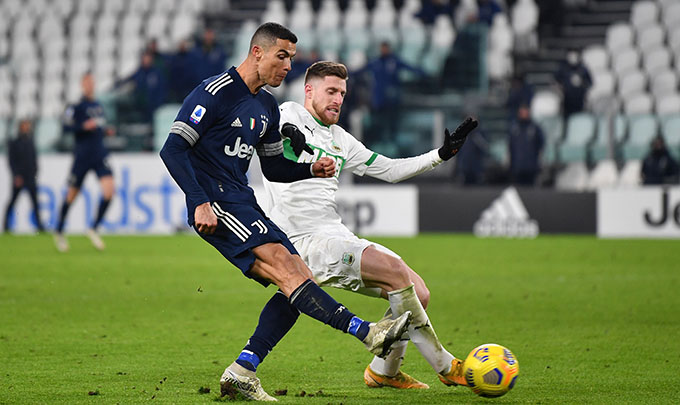 Ronaldo đạt nhiều kỷ lục sau khi ghi bàn vào lưới Sassuolo
