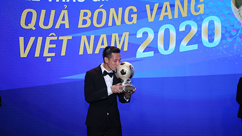 Văn Quyết giành Quả bóng vàng Việt Nam 2020
