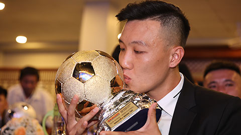 Minh Trí đã có năm đầy đáng nhớ với danh hiệu cao quý Qủa bóng vàng futsal 2020