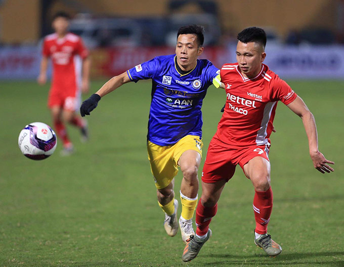 Hà Nội FC ngại sân Thiên Trường - Ảnh: Đức Cường 