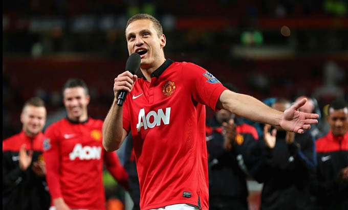 Nemanja Vidic – Spartak Moscow đến Man Utd (7 triệu bảng, 2006): Vidic được đánh giá là một trong những trung vệ xuất sắc nhất lịch sử Premier League và Quỷ đỏ. Sau 8 năm gắn bó với Man United, Vidic sở hữu hơn 300 trận đấu. Anh giành được 5 chức vô địch Ngoại hạng Anh, 1 Champions League, 3 cúp Liên đoàn