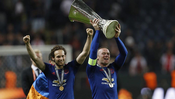 Rooney với chức vô địch Europa League đã giành trọn mọi danh hiệu tại Man United trước khi quay lại Everton. Tiếc là anh chỉ ở lại một thời gian ngắn trước khi sang Mỹ