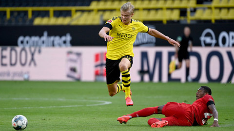 Haaland (trên) sẽ lại “nổ súng” giúp Dortmund hạ Leverkusen