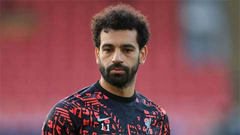 Tương lai của Salah không xao nhãng Liverpool