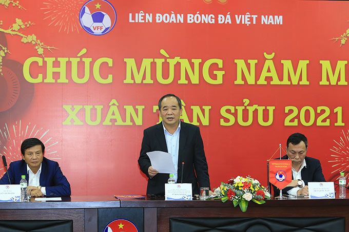 Chủ tịch VFF Lê Khánh Hải biểu dương các phòng ban chức năng của VFF cũng như các đơn vị trực thuộc VFF