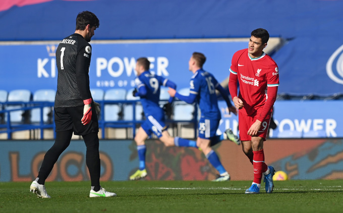 Alisson và Kabak mắc 2 sai lầm liên tiếp ở trận Leicester vs Liverpool