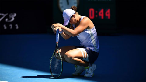 Tay vợt nữ số một thế giới bị loại ở tứ kết Australian Open 2021