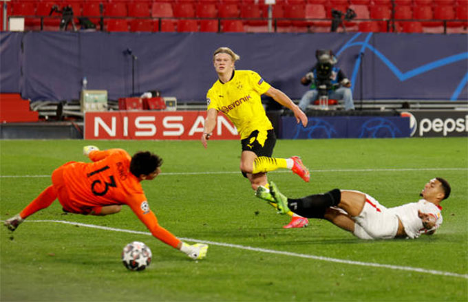 Thua Dortmund 2-3 trên sân nhà, Sevilla không còn nhiều cơ hội đi tiếp