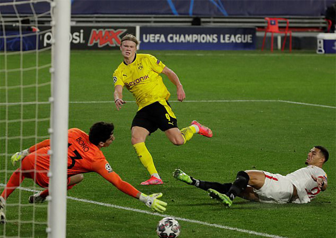 Haaland là cầu thủ hay nhất trận Sevilla vs Dortmund 