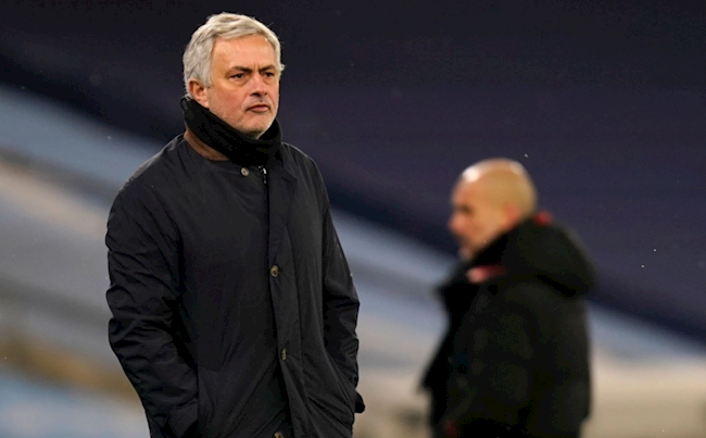 Thua 4 trong 5 trận gần đây tại Premier League, đội bóng của Jose Mourinho đã tụt xuống vị trí thứ 9