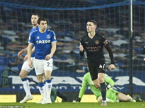 Man City hạ Everton dù thiếu vắng những ngôi sao chủ chốt