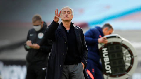 Mourinho 'đòi' 1 điểm cho Tottenham sau trận thua West Ham