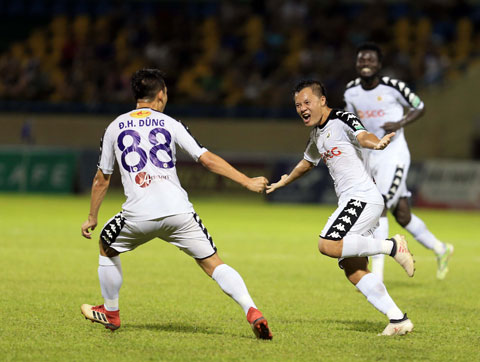 Thành Lương ăn mừng bàn thắng trong màu áo Hà Nội FC	Ảnh: Minh Tuấn