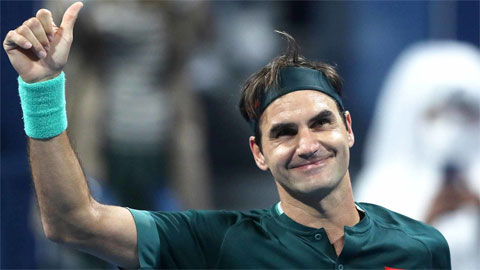 Federer thắng trận đầu tiên sau 405 ngày