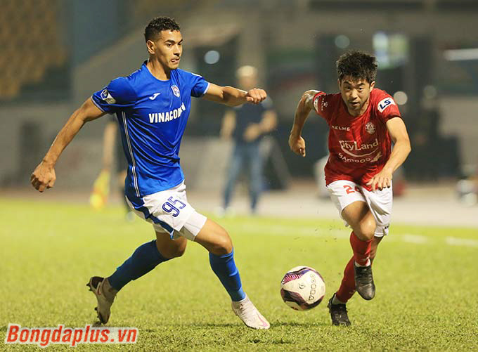 Lee Nguyễn chơi nỗ lực trong phần còn lại của trận đấu nhưng không thể giúp TP.HCM có bàn danh dự 