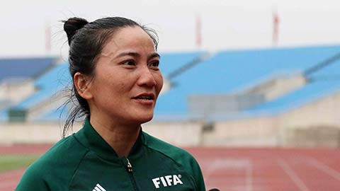 Trợ lý trọng tài nữ đỉnh nhất Việt Nam vượt qua bài kiểm tra thể lực của giải hạng Nhất