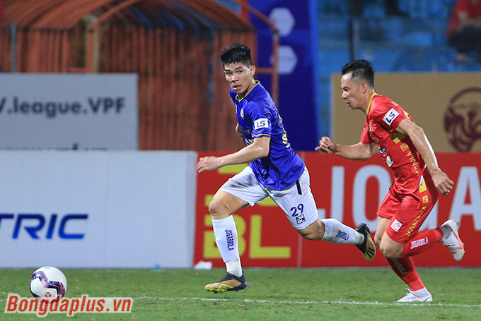 Đây là bàn thắng thứ 2 trong hai trận liên tiếp của Văn Đại. Ngoài ra, cầu thủ quê Nghệ An còn có màn trình diễn sáng giá ở hành lang phải của Hà Nội FC 