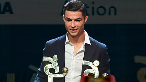 Ronaldo lần thứ 2 giành danh hiệu Cầu thủ xuất sắc nhất năm của Serie A