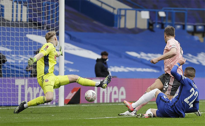 Ziyech ghi bàn ấn định thắng lợi 2-0 cho Chelsea