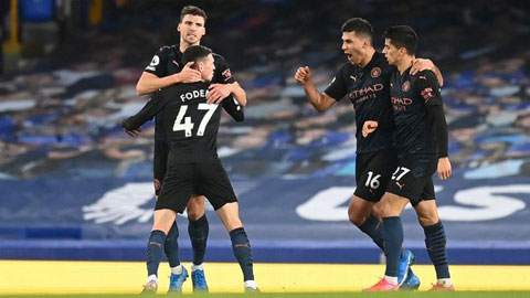 Hạ Everton 2-0, Man City lần thứ 3 liên tiếp vào bán kết: Trên con đường thâu tóm mọi danh hiệu