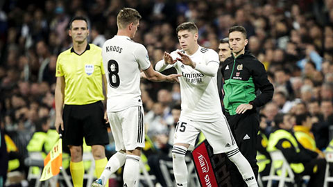 Real Madrid mất cùng lúc 2 tiền vệ trụ cột Kroos và Valverde