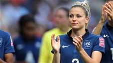 Nhan sắc vạn người mê của nữ cầu thủ Pháp