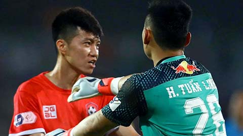 Cầu thủ Hải Phòng nhận án phạt nguội vì tấn công cầu thủ HAGL
