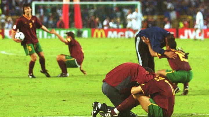 Nước mắt của những cầu thủ Bồ Đào Nha sau khi thua Pháp tức tưởi
