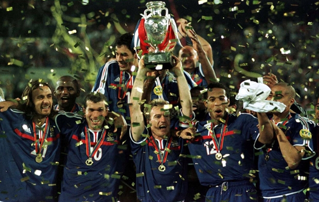 Chức vô địch EURO 2000 của ĐT Pháp hội tụ quá nhiều may mắn