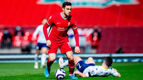 Kabak - Phillips, tấm khiên mỏng manh của Liverpool