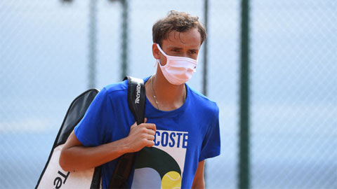 Daniil Medvedev mắc Covid-19 sau buổi tập với Nadal ở Monte Carlo