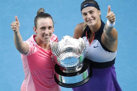 Aryna Sabalenka và Elise Mertens vô địch Australian Open 2021